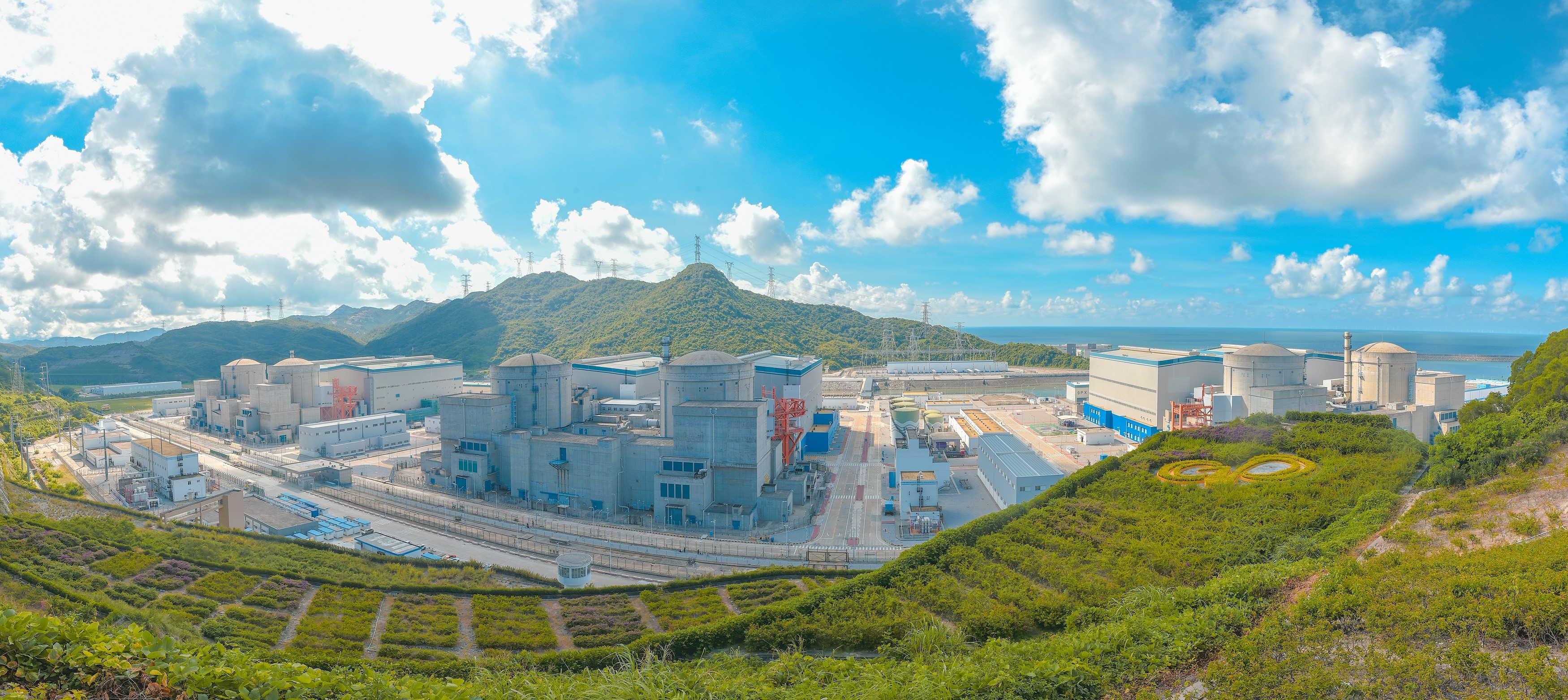 8c5999dbb4c5467cb94c783905b6eeb6